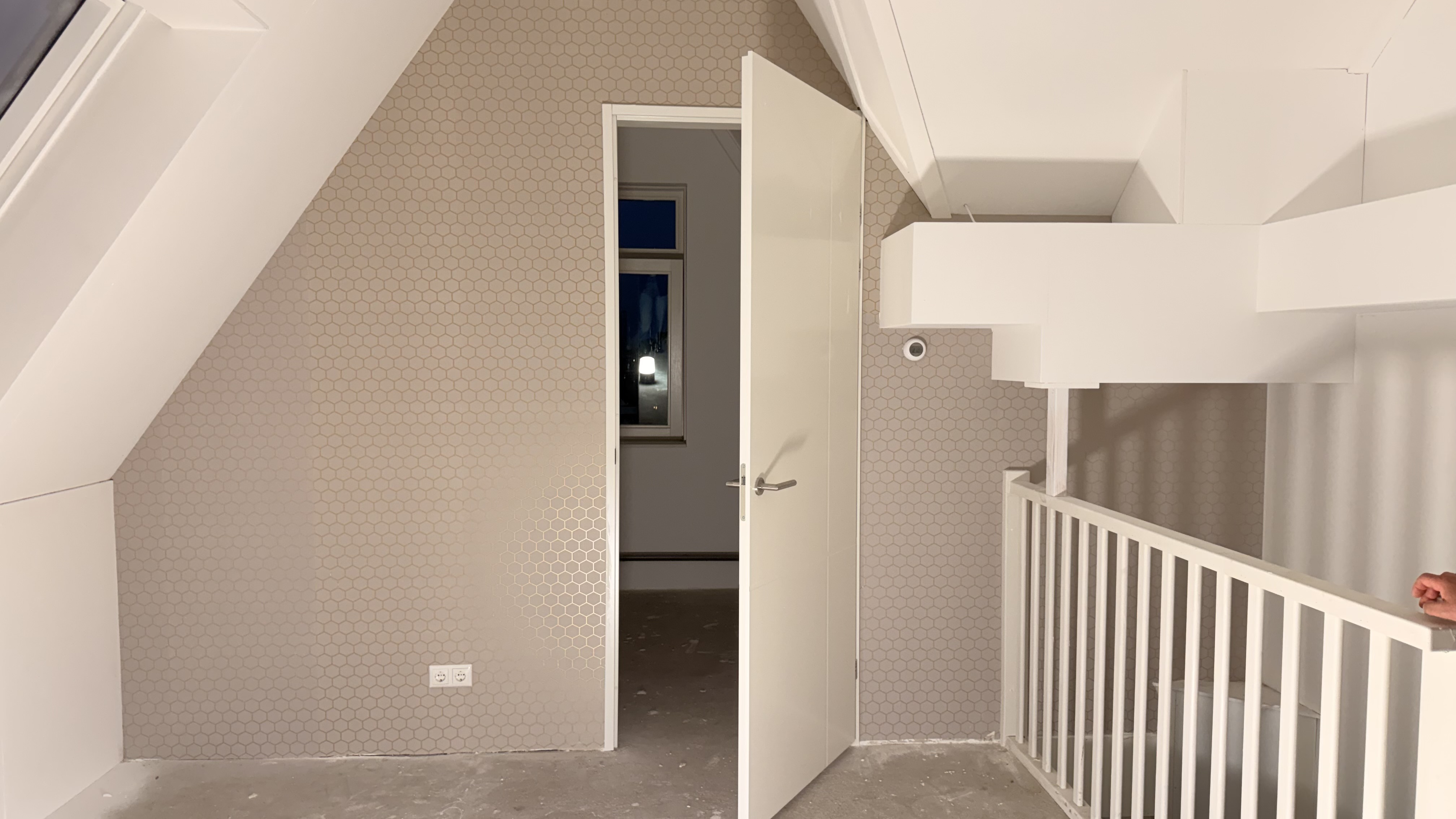 patroonbehang, fotobehang & dakkapel schilderwerk Tilburg – Bouwcons