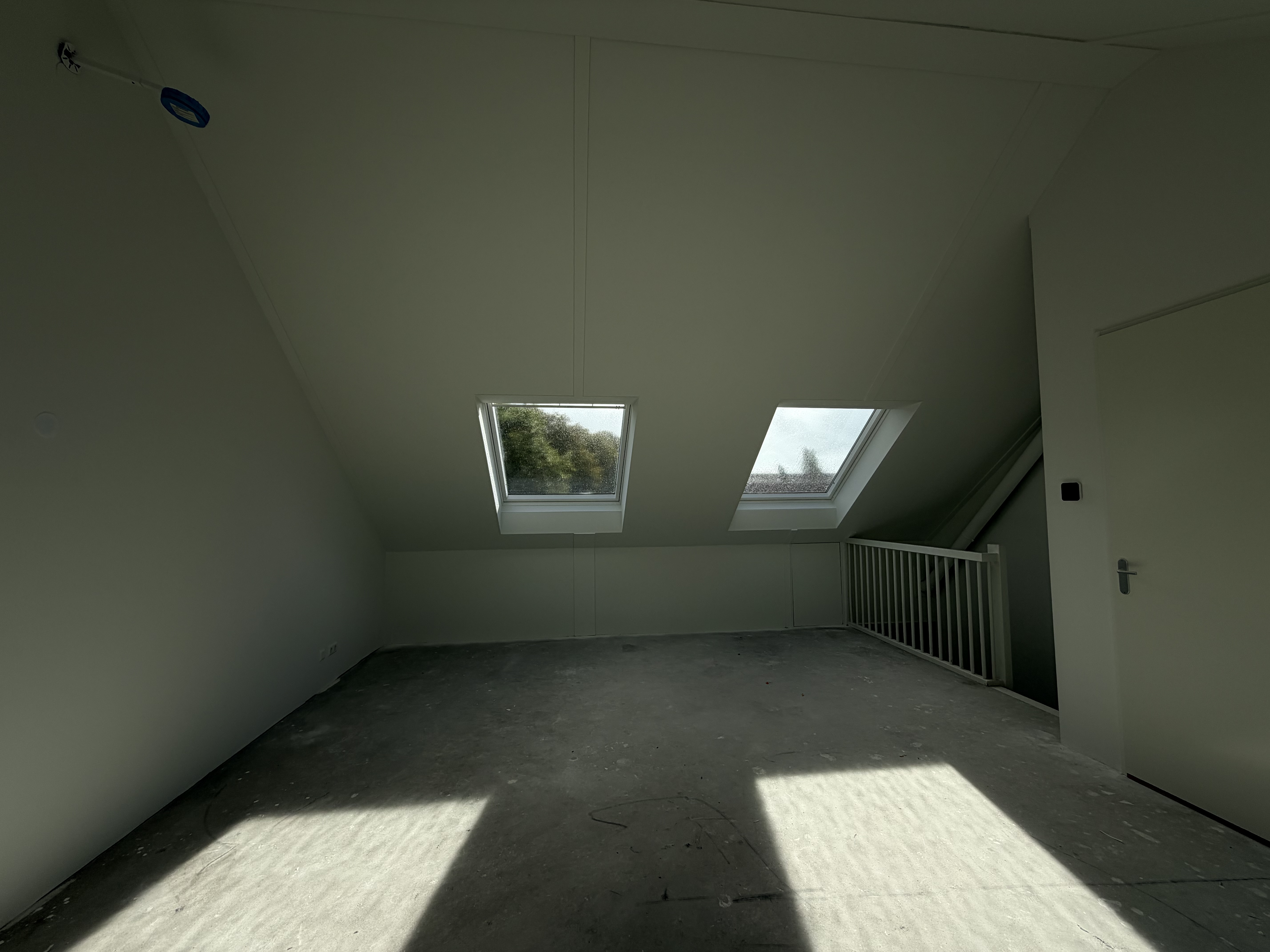 renovlies aanbrengen, schilderwerk, fotobehang, dakkap afwerken en spuiten Stellendam – Bouwcons