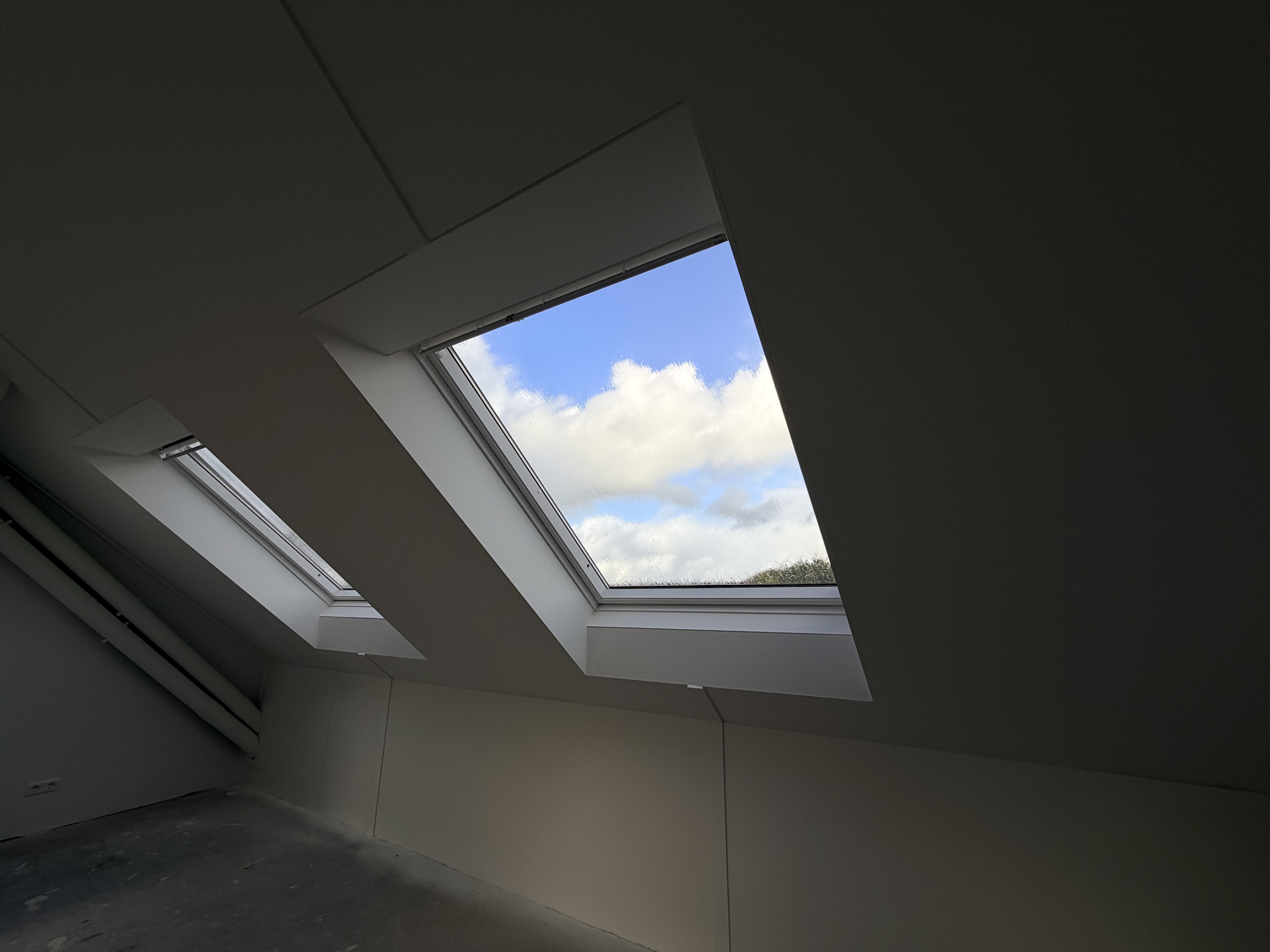 renovlies aanbrengen, schilderwerk, fotobehang, dakkap afwerken en spuiten Stellendam – Bouwcons